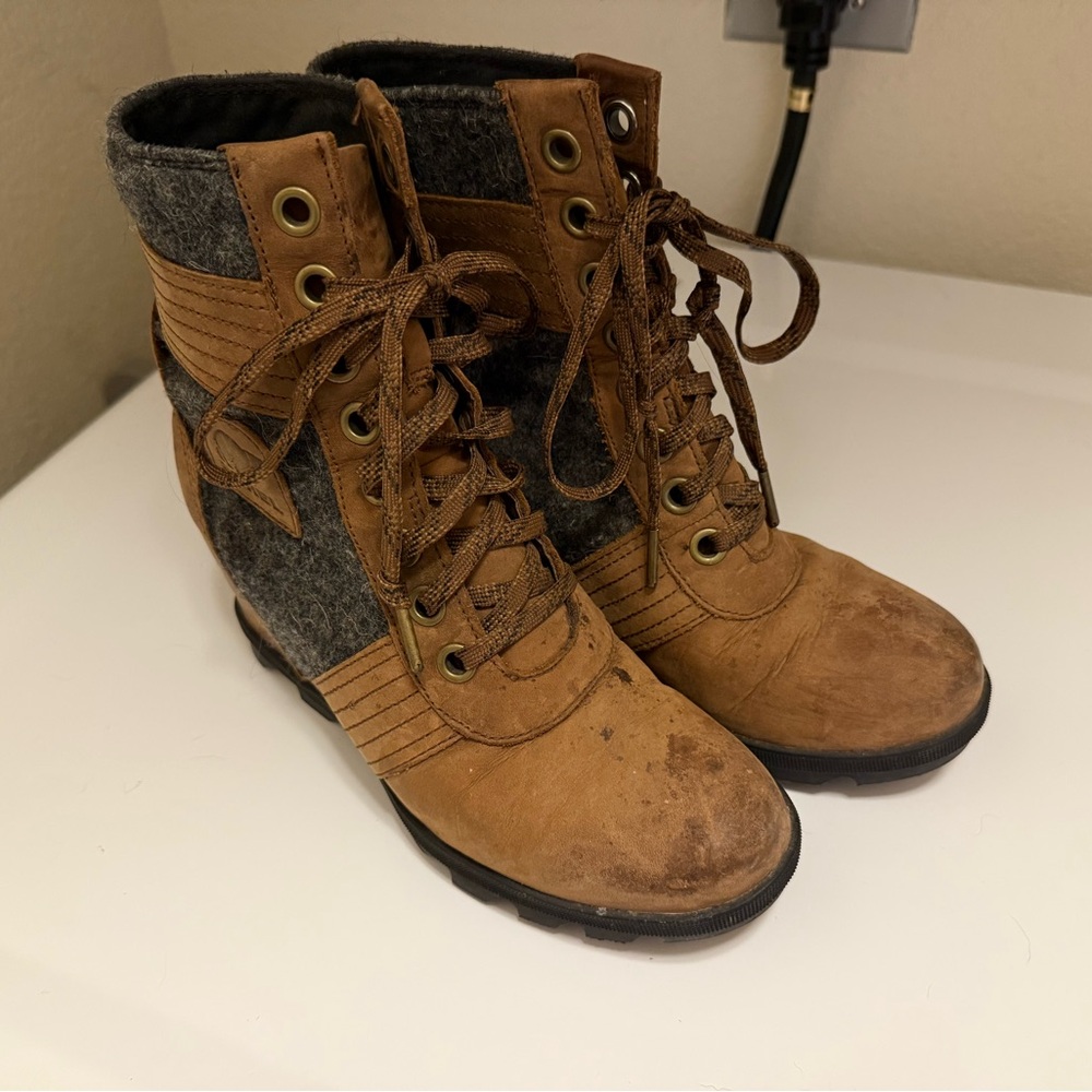 Lexie Wedge Boots